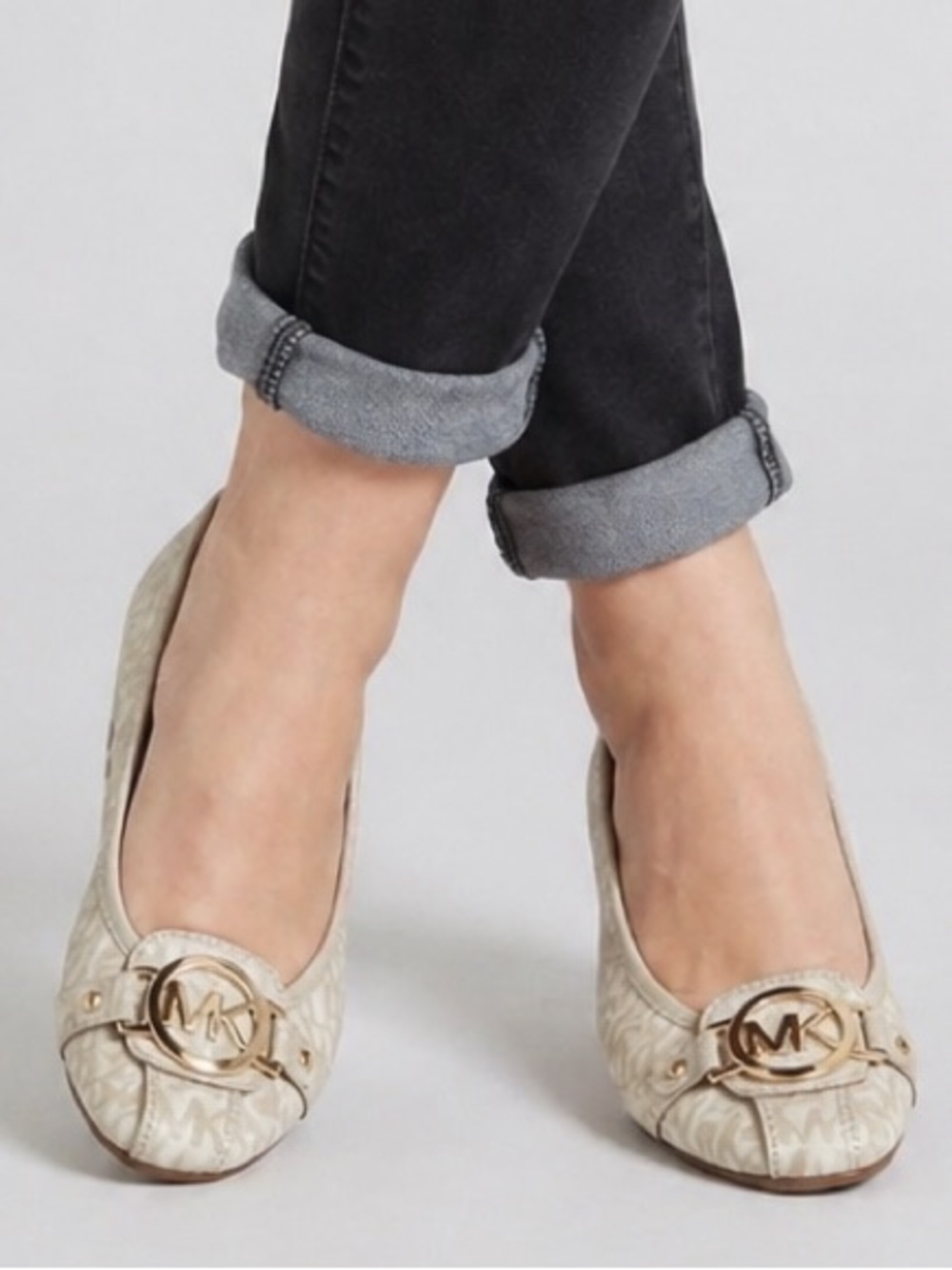 Michael Kors MK Logo Flats Size 8.5 Cream Gold Ballet Shoes